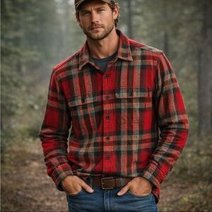 Filson Red Plaid Flannel Shirt Men’s Button Front Outdoor Workwear XS